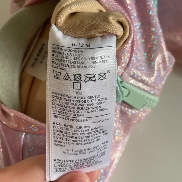 🧜🏻‍♀️Old Navy | Mermaid Rashguard - Picture 3 of 3